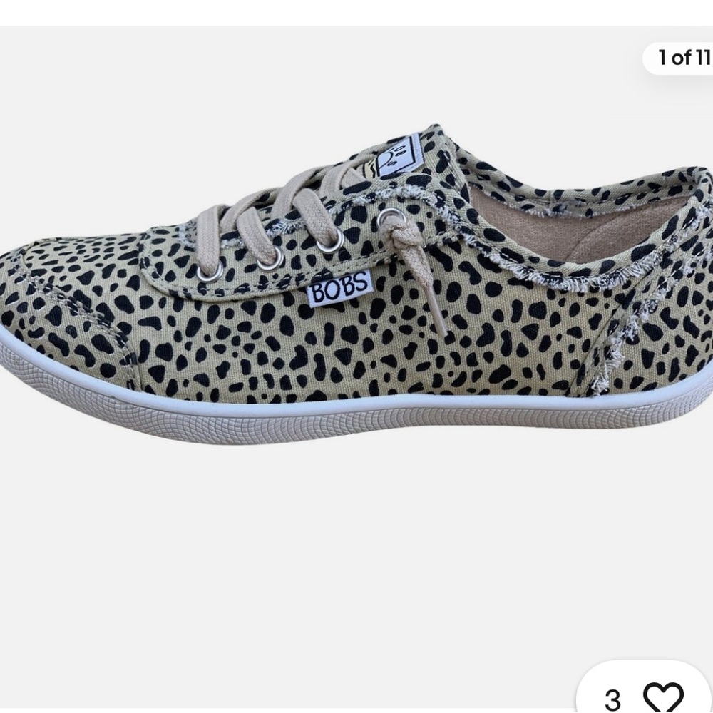 BOBS from Sketchers Memory Foam Cute Leopard Sneakers size 8